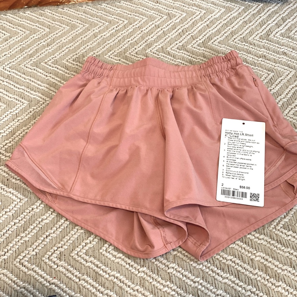 Lululemon Hotty Hot size 2 - 4”